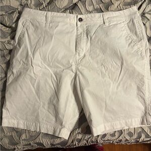 Aeropostale White Shorts Size 38